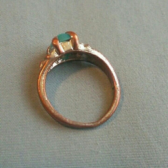 Ring - Picture 2 of 4